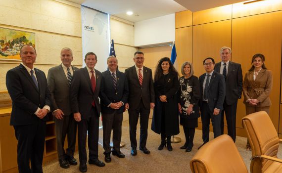 סער: "יש התפתחויות מדאיגות בפרויקט הגרעין האיראני"