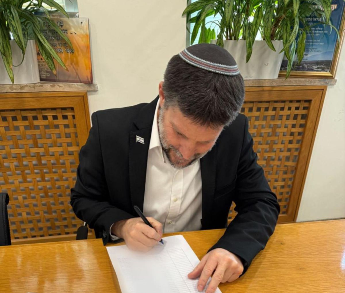 מחיר התמיכה בטרור: ישראל עיקלה מיליוני שקלים לרשות הפלסטינית