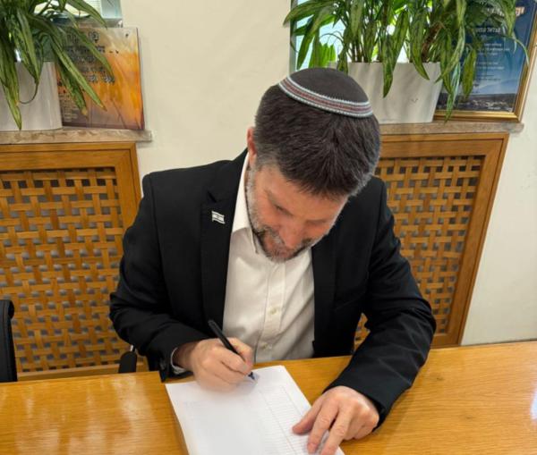 מחיר התמיכה בטרור: ישראל עיקלה מיליוני שקלים לרשות הפלסטינית