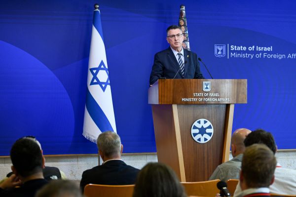 סער: "חמאס פועל לאמץ את 'מודל חיזבאללה', לא נאפשר זאת"