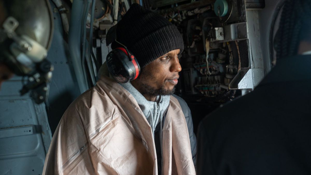 5 חודשים אחרי שחזר מהשבי: אברה מנגיסטו השתחרר מבית החולים