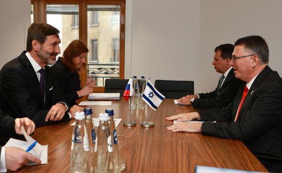 סער: לא שוללים הארכה של הפסקת האש בתמורה לשחרור עוד חטופים