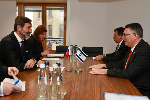 סער: לא שוללים הארכה של הפסקת האש בתמורה לשחרור עוד חטופים