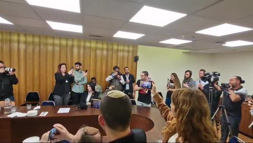 בן דודו של עופר קלדרון צעק על סמוטריץ: "אתה מפקיר חיי אדם"