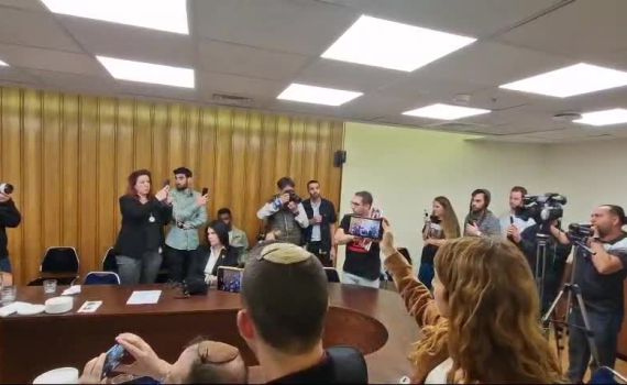 בן דודו של עופר קלדרון צעק על סמוטריץ: "אתה מפקיר חיי אדם"