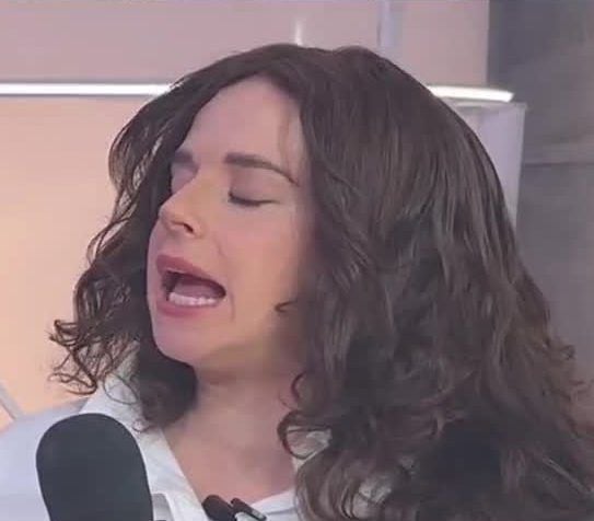 נשים עפות עליהן לגברים אין מושג: עינת ואלי מגיעות לארץ נהדרת