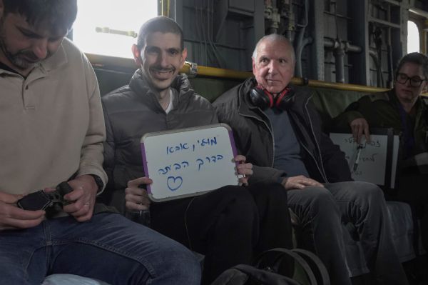 "זה הרגע בו ירדו לי דמעות": אור לוי חושף מה עבר בשבי