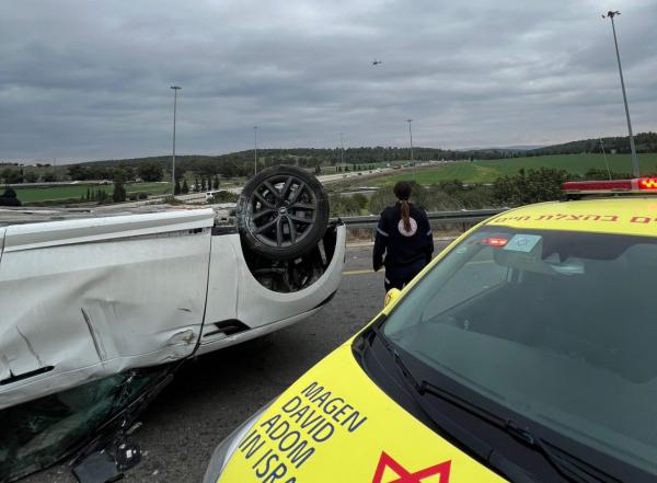 תאונה קשה בכביש 6: רוכב אופנוע נהרג, שישה אנשים נפצעו