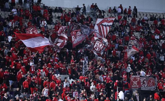 קטטה אלימה בין אוהדי בית"ר לאוהדי הפועל: 11 נעצרו. צפו