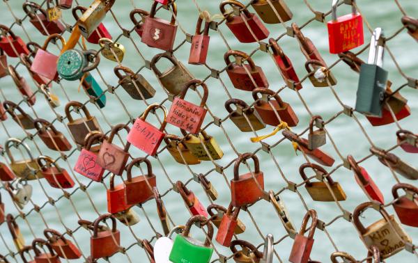 הקניון הגדול משיק  את "גשר המנעולים הגדול"