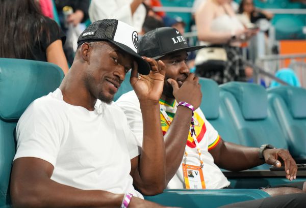 טרייד ענק נוסף ב-NBA: כוכבה של מיאמי היט עבר לגולדן סטייט