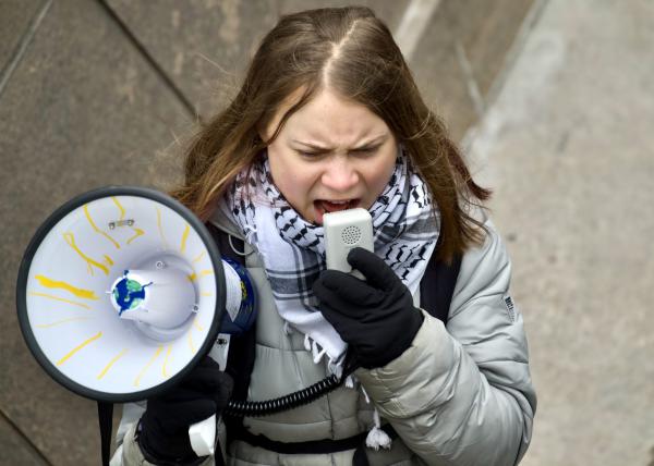 גרטה טונברג מסיתה נגד ענקית הספנות הדנית שמספקת ציוד לצה"ל