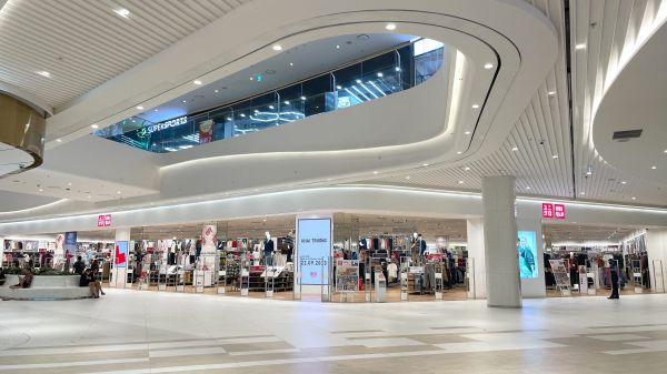 ביזאר: גנב 3 ק"ג זהב והתחבא שלושה ימים בתעלת אוורור בקניון