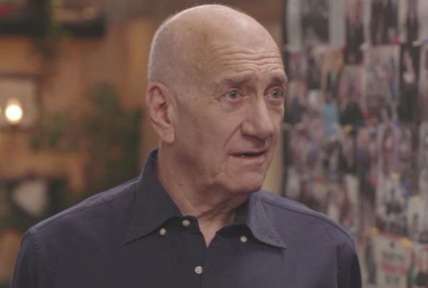 מערכת הביטחון נגד אולמרט: "בנו של אל-חיה מחבל"