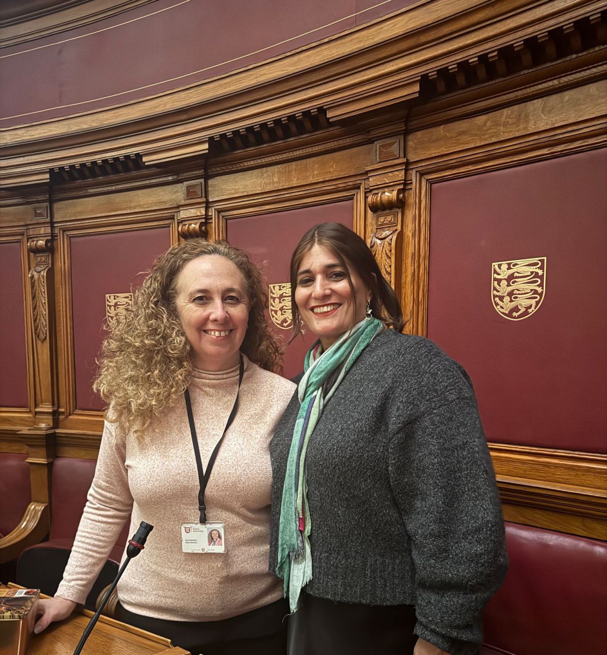 הלוחמת הישראלית בפרלמנט האי ג'רזי: הכירו את אינה גרדינר