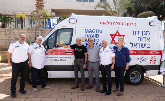 מפרפר נחמד לאמבולנס: אפי בן ישראל וה"חתיך" ממוגן הירי