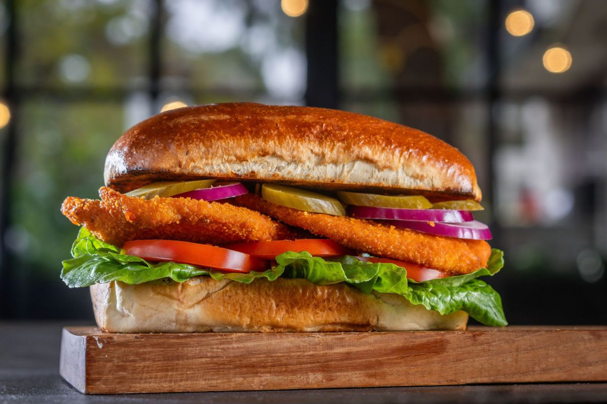 בורגרסבר מציגה: המבורגר עסיסי וטעים וכריך מפתיע במיוחד