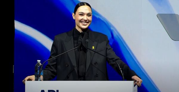 גל גדות קיבלה פרס מנהיגות בינלאומי: "גאה להיות יהודייה"