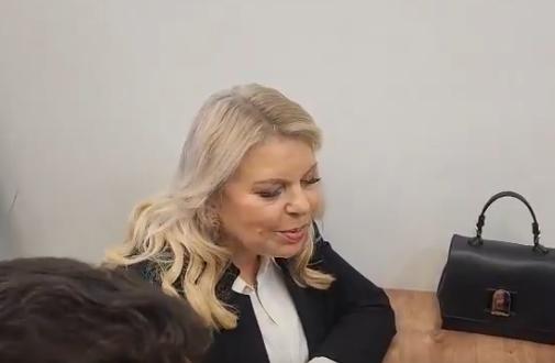 צפו: עימות בין שרה נתניהו לאביעד גליקמן בבית המשפט