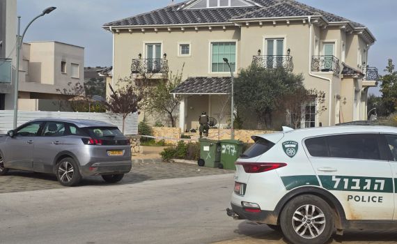 בזמן שהיה בו: רימון הושלך לעבר ביתו של אגדת הכדורגל הישראלי