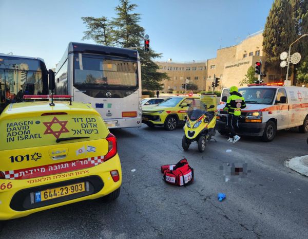 ירושלים: בת 45 נפגעה בראשה מאוטובוס ופונתה לביה"ח במצב קשה