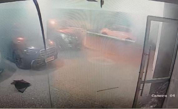 נעצרו שלושה חשודים בזריקת רימון רסס לבית בבני ברק