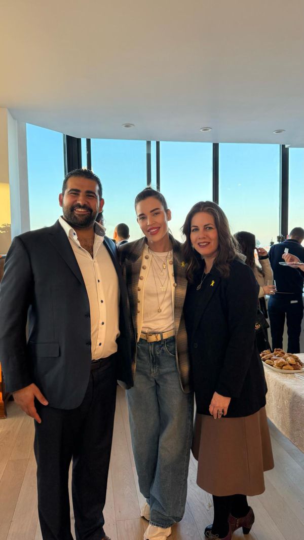 נטלי דדון בבית הקונסול בניו יורק: בחזית הקרב על תדמית ישראל