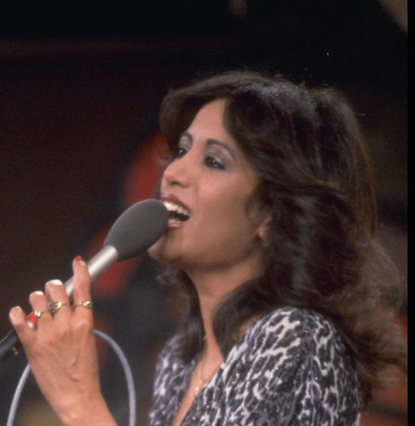 החלו האודישנים: מי תגלם את עפרה חזה במחזמר החדש?