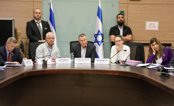 ועדת חוץ וביטחון קבעה: הנוהל החדש להצבת חיילות במתקני כליאה