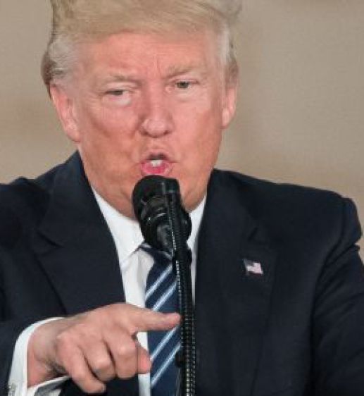 טראמפ שוקל תקיפה ומבטיח: "באים לעזור לאזרחי איראן"