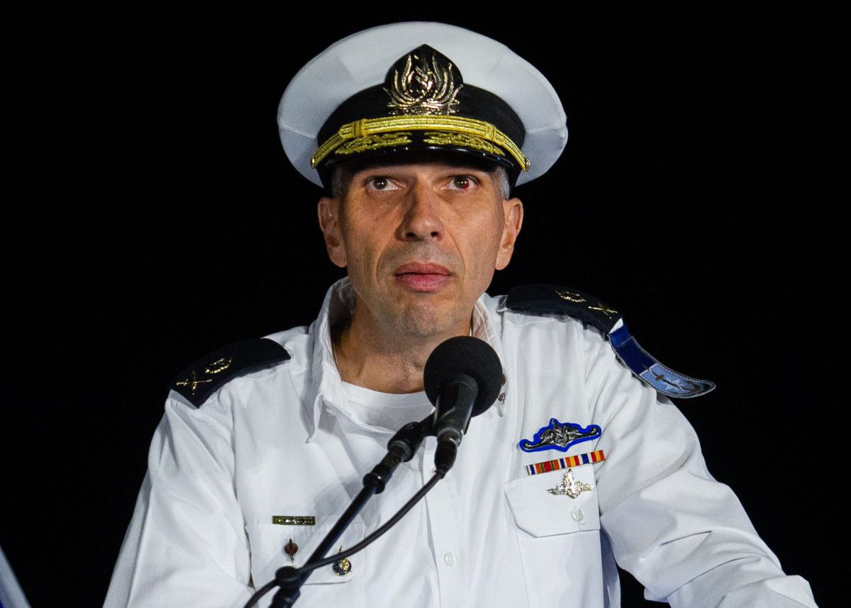 לא התעסק בערבים; הפגין בקפלן. מי אתה אלי שרביט?