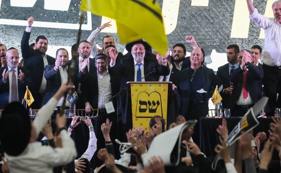 נפתחה חקירה נגד שר מש"ס על מימון עיתון פרטי מכספי ציבור