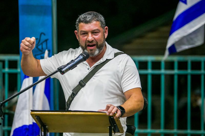 11 שנים אחרי: עופר וינטר מרשה לעצמו להתפרק