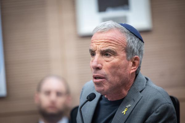 אלעזר שטרן מחרים: רגלי לא תדרוך בביג פאשן בגלילות