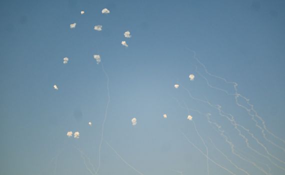 שעה של אזעקות: 7 טילים מאיראן, אין נפגעים