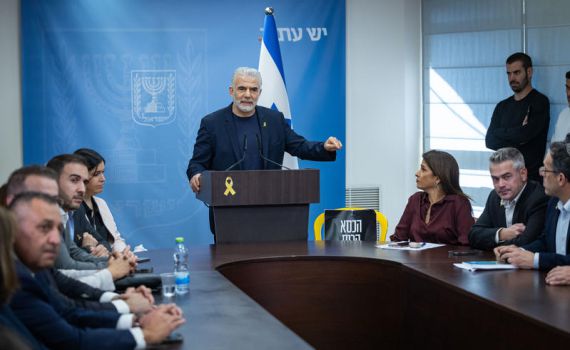 זו הסיבה שחברי יש עתיד לא מגנים את דברי לפיד