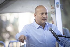 נפתלי בנט בפנייה חריגה לנתניהו
