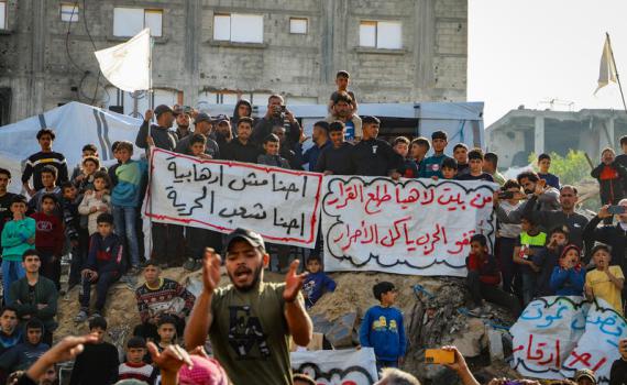 העיתונאי הוותיק: "אנחנו רוצחים ילדים ומרעיבים אוכלוסייה"