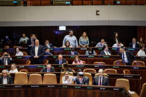 הכנסת אישרה: מענק חודשי לאלמנות צה"ל מחרבות ברזל