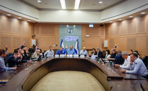 אחרי 900 הסתייגויות: נעצרו ההצבעות על החוק לבחירת שופטים