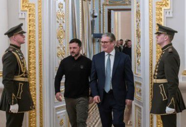 בריטניה קוראת לזלנסקי: "תמוך ביוזמת השלום של טראמפ"