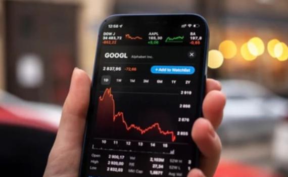 אחרי רכישת חברת וויז הישראלית: מניית גוגל בצניחה חופשית