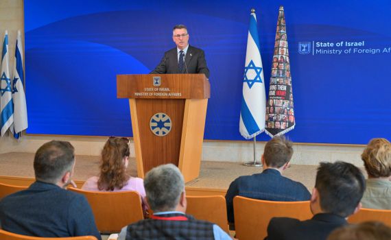 סער: "סיוע שמגיע לחמאס – הוא לא הומניטרי"