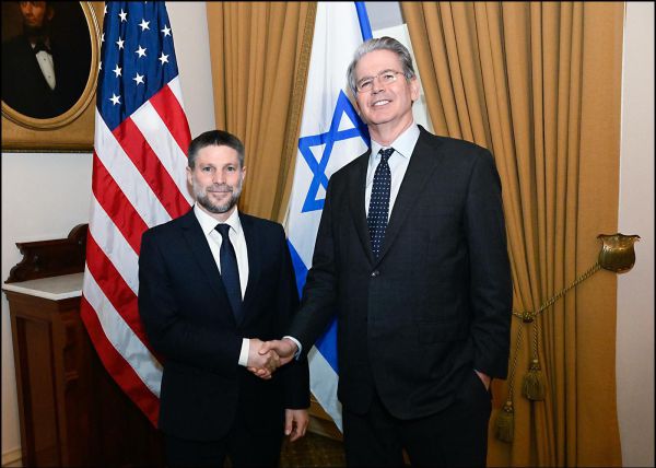 אחרי החרם של ממשל ביידן: סמוטריץ' נפגש עם מקבילו האמריקני