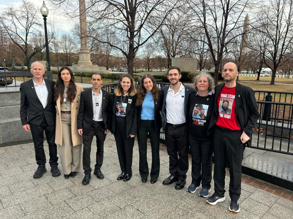 החטופים ששוחררו אחרי הפגישה עם טראמפ: "סומכים עליו"