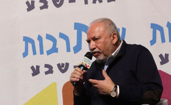 ליברמן: "עניין של זמן עד שארגוני הפשע הערבים יחברו לנוח'בות"