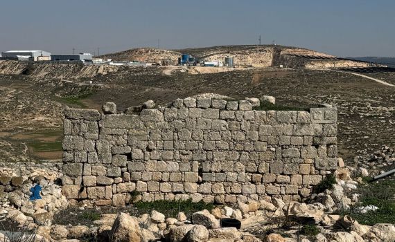 בחסות בג"ץ: הפולשים חזרו להתגורר באתר הארכיאולוגי