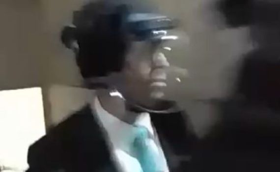 תיעוד חריג: חרדים קיצוניים תקפו את ראש העיר בית שמש