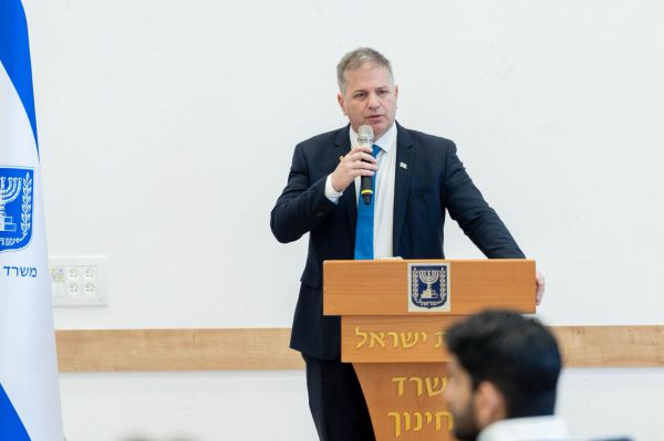 שר החינוך תוקף את רון חולדאי: "איבדת את הדרך"