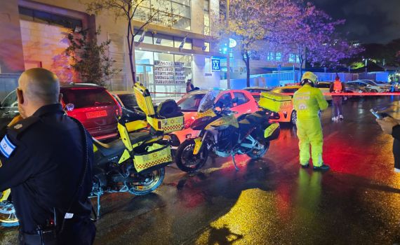 אירוע ירי בפתח תקווה: אדם אחד נרצח בבית כנסת